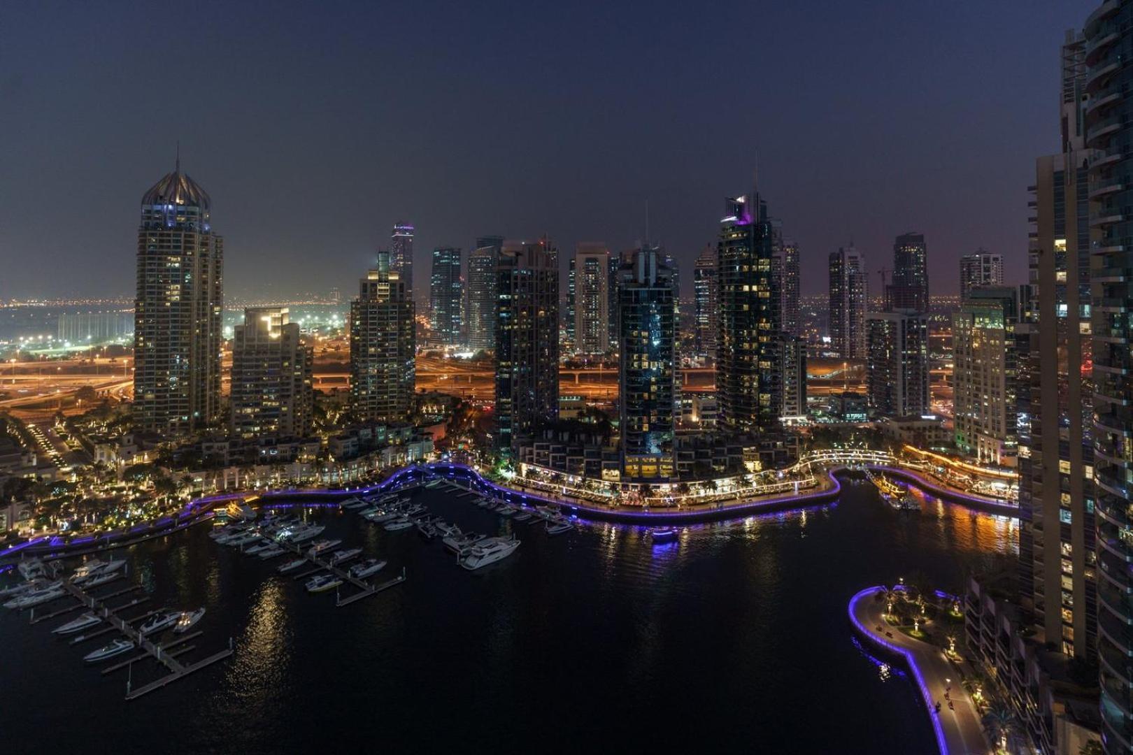 Guestready - Skyview Home With Marina View Dubai Bagian luar foto
